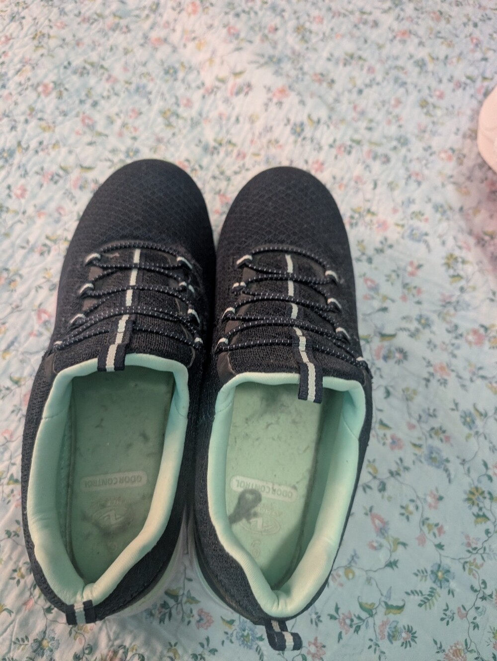 Woman's Athletic Shoes in Blue and Light Blue - Unknown Brand